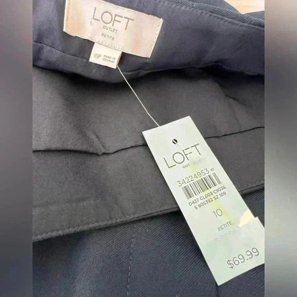 ✨✨Host Pick✨✨Loft Outlet New With Tags Sailor Style Skirt with Gold Buttons - Picture 3 of 6